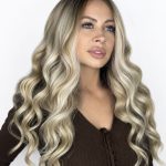 Premium Peruka beżowy blond z ciemniejszym odrostem 40–50 cm Dana NTSN/10A/24S/24Y/1001G
