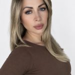 Premium Peruka blond z ciemniejszym odrostem 30–35 cm Melissa NATHL8/T12Q/22D/22D